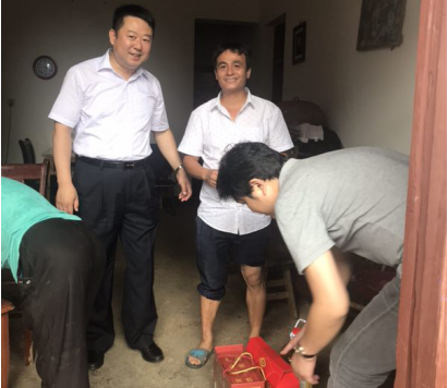 ��ϵƶ����  ����ů���ġ����ϲ���Ͷ���ſ�չ�����ǰ�߷�ο���˶�