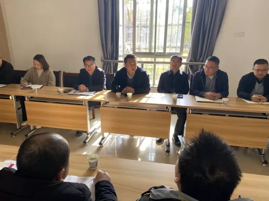 �ϲ����ƳǸ��ٹ�·��������Ŀ����������ٿ�